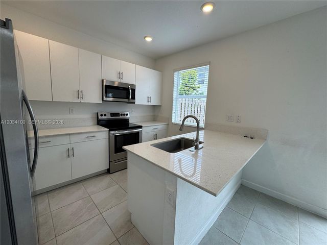 2609 SE 11th Street 2609, Homestead, FL 33035
