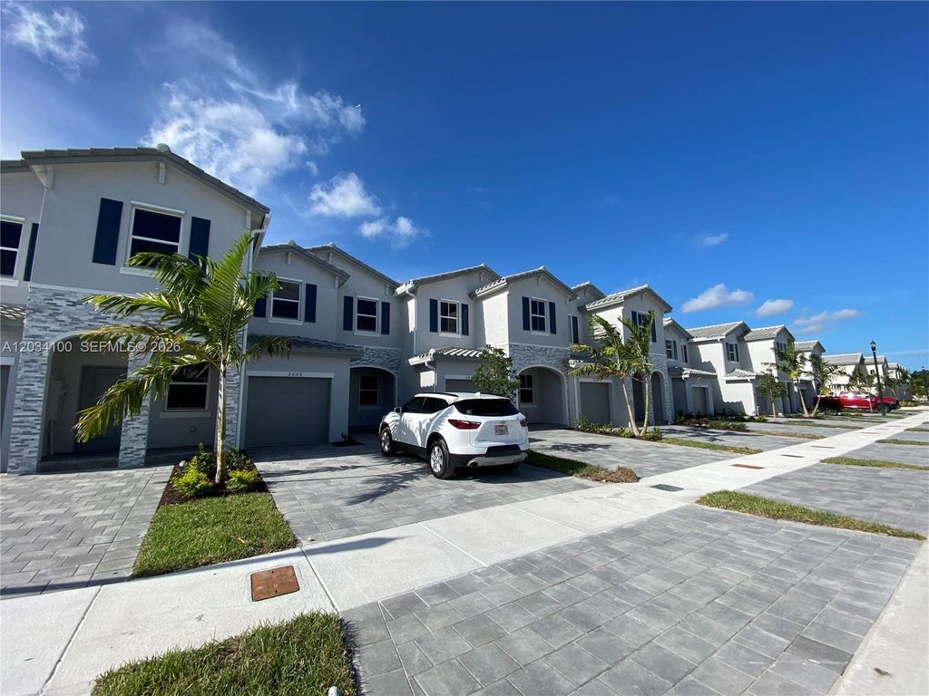2609 SE 11th Street 2609, Homestead, FL 33035