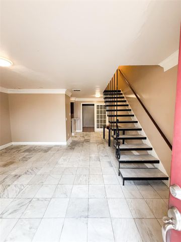 2693 Marilee Lane, Houston, TX 77057