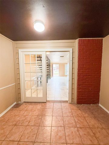 2693 Marilee Lane, Houston, TX 77057