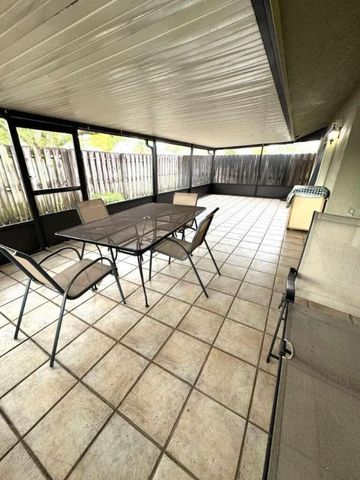 9828 SW 58th Court, Cooper City, FL 33328