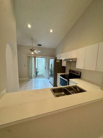 9828 SW 58th Court, Cooper City, FL 33328