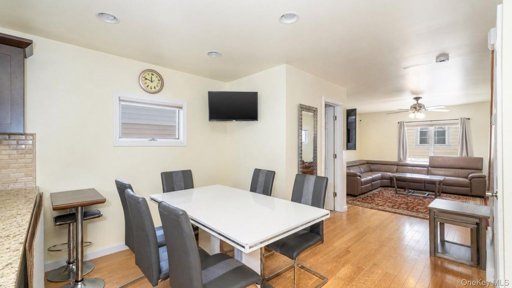 11 Schuyler Terrace, Bronx, NY 10465 — photo 5