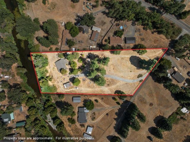 643 Covered Bridge Road, Rogue River, OR 97537