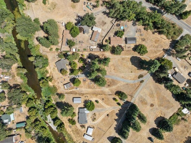 643 Covered Bridge Road, Rogue River, OR 97537