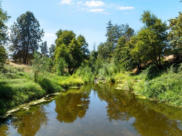 643 Covered Bridge Road, Rogue River, OR 97537