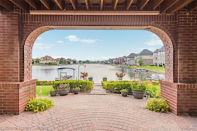 51577 Merry Lane, Utica, MI 48316