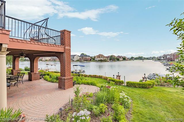 51577 Merry Lane, Utica, MI 48316