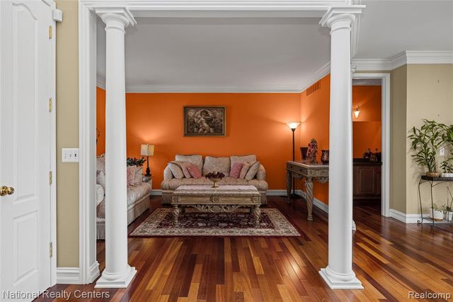 51577 Merry Lane, Utica, MI 48316
