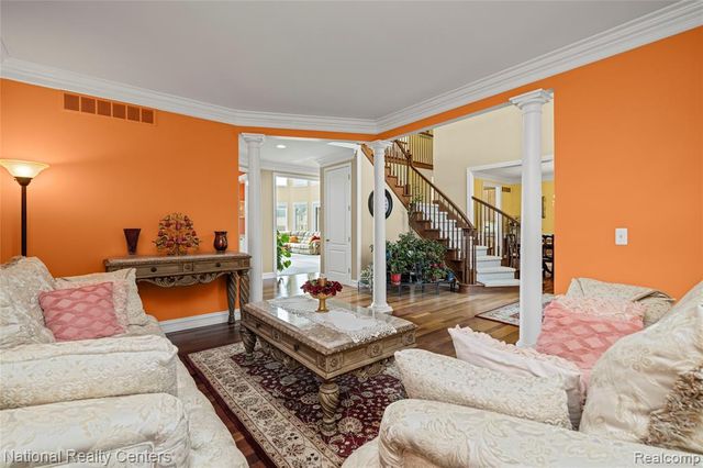 51577 Merry Lane, Utica, MI 48316