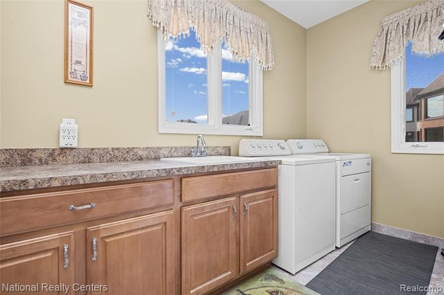 51577 Merry Lane, Utica, MI 48316