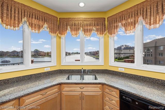 51577 Merry Lane, Utica, MI 48316