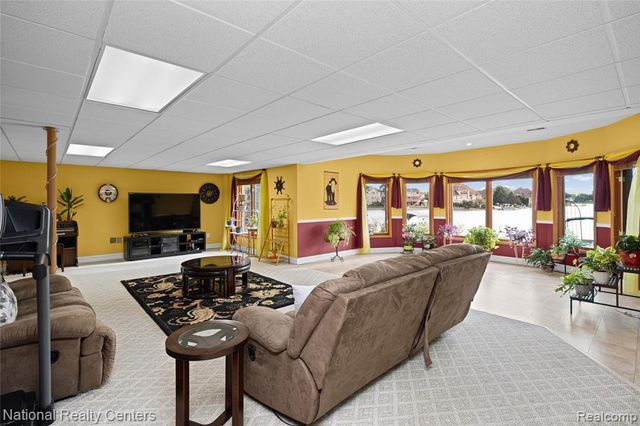 51577 Merry Lane, Utica, MI 48316