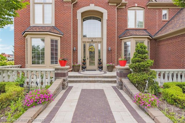 51577 Merry Lane, Utica, MI 48316