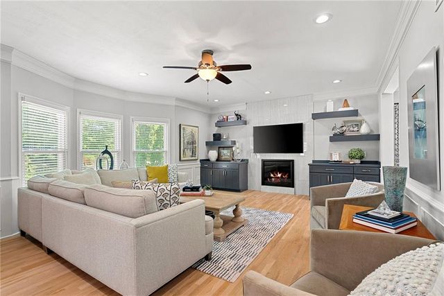 13019 Eby Lane, Overland Park, KS 66213