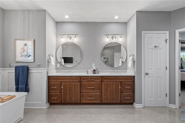 13019 Eby Lane, Overland Park, KS 66213