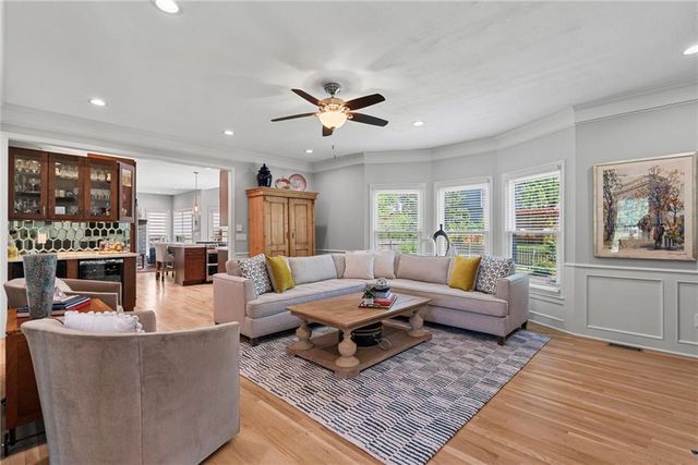 13019 Eby Lane, Overland Park, KS 66213