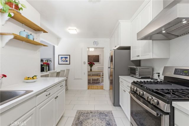 6630 Saloma Avenue, Van Nuys, CA 91405
