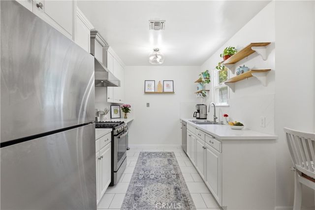 6630 Saloma Avenue, Van Nuys, CA 91405