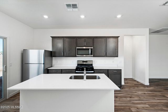 7287 W Cottage Farm Way, Tucson, AZ 85757