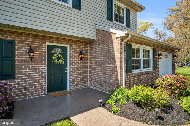 6234 LEADER DR, York, PA 17407