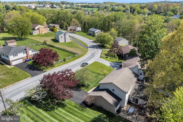 6234 LEADER DR, York, PA 17407