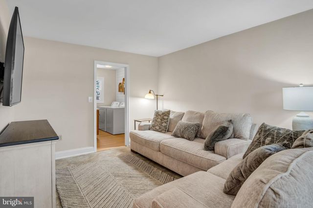 6234 LEADER DR, York, PA 17407