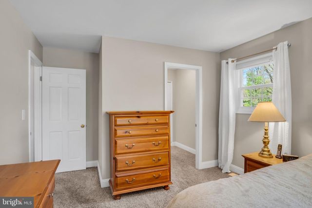 6234 LEADER DR, York, PA 17407