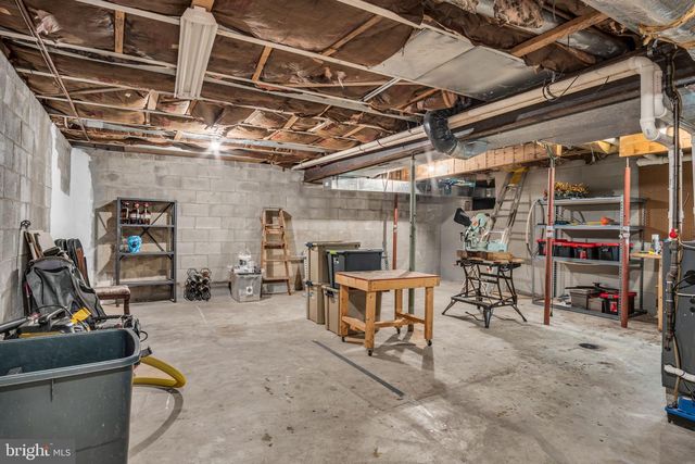 6234 LEADER DR, York, PA 17407