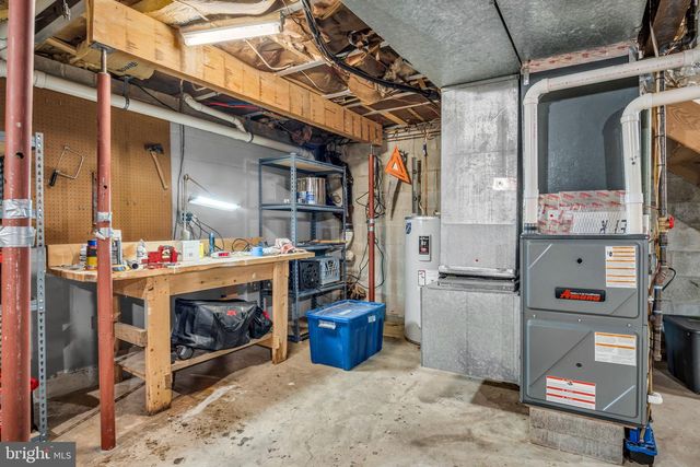 6234 LEADER DR, York, PA 17407