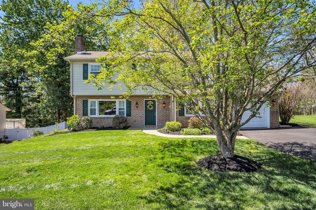 6234 LEADER DR, York, PA 17407