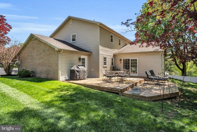 6234 LEADER DR, York, PA 17407