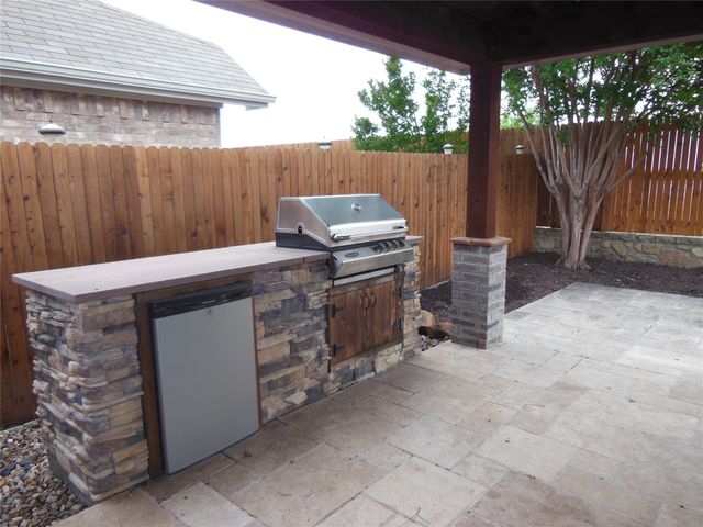 15633 Wheelhorse Trail, Fort Worth, TX 76262