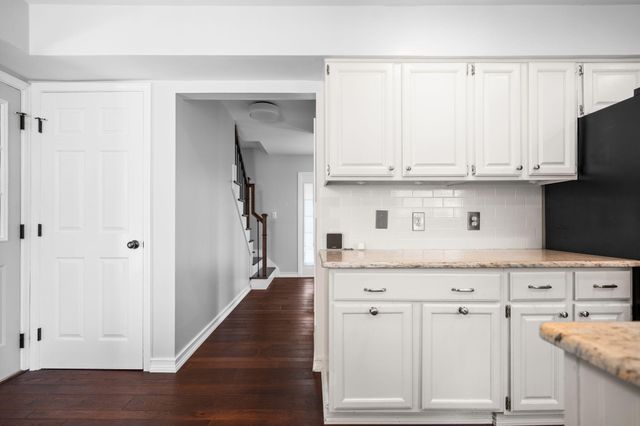 5615 Pebble Ridge Court, Ann Arbor, MI 48108