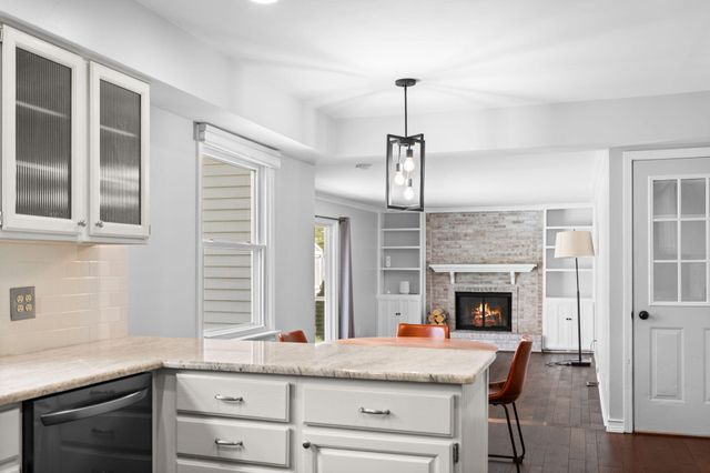 5615 Pebble Ridge Court, Ann Arbor, MI 48108