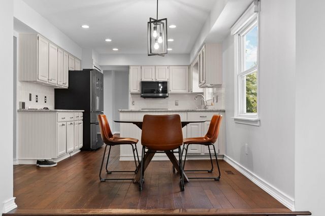 5615 Pebble Ridge Court, Ann Arbor, MI 48108