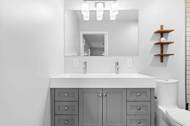 5615 Pebble Ridge Court, Ann Arbor, MI 48108