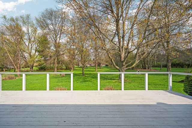 5615 Pebble Ridge Court, Ann Arbor, MI 48108