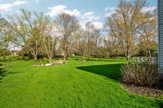 5615 Pebble Ridge Court, Ann Arbor, MI 48108