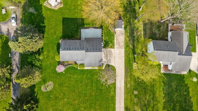 5615 Pebble Ridge Court, Ann Arbor, MI 48108