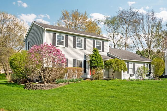 5615 Pebble Ridge Court, Ann Arbor, MI 48108