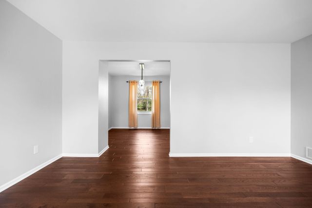 5615 Pebble Ridge Court, Ann Arbor, MI 48108