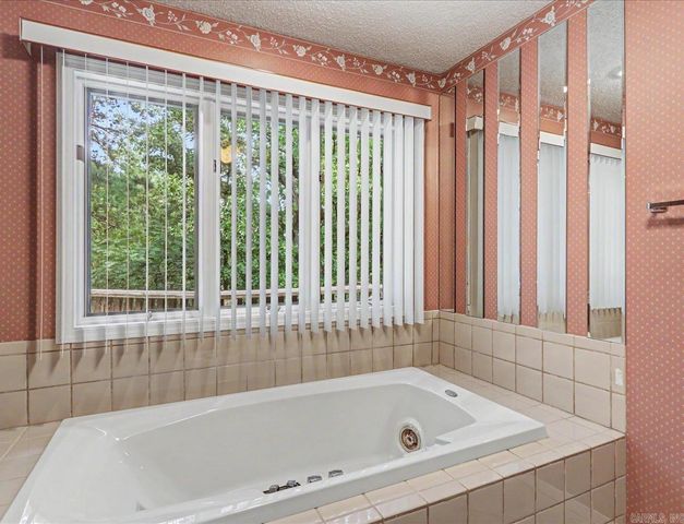 5 Coronado Lane, Hot Springs Village, AR 71909
