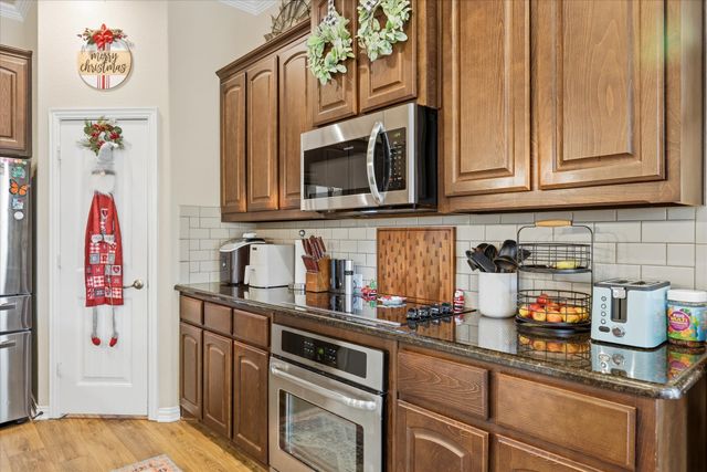 209 Mineral Point Drive, Aledo, TX 76008