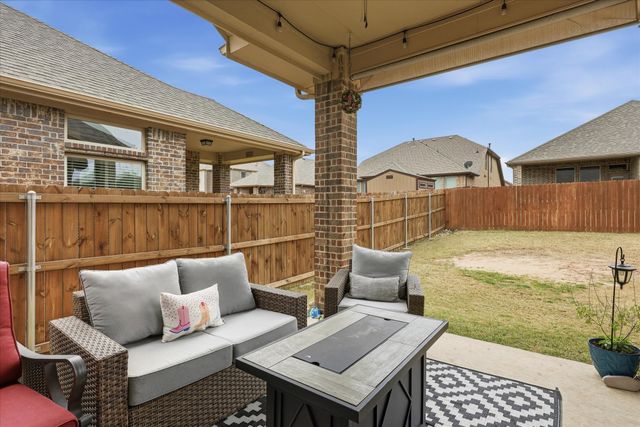 209 Mineral Point Drive, Aledo, TX 76008