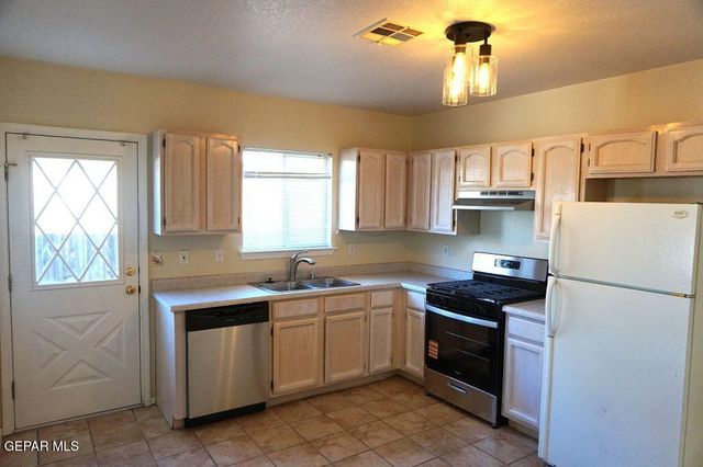 3304 Martina Place, El Paso, TX 79936