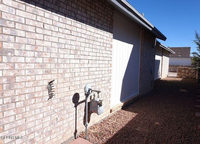 3304 Martina Place, El Paso, TX 79936