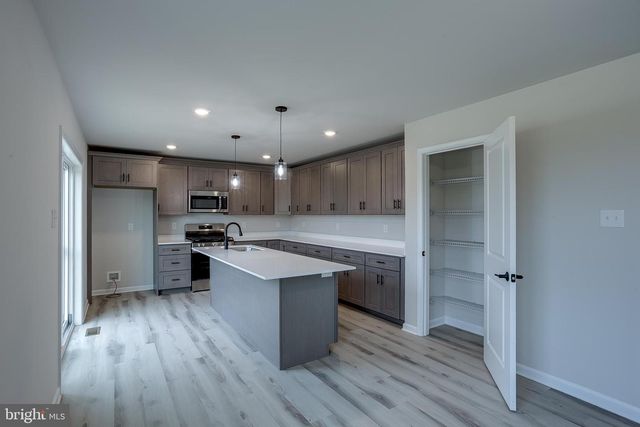221 HOGBIN RD, Millville, NJ 08332