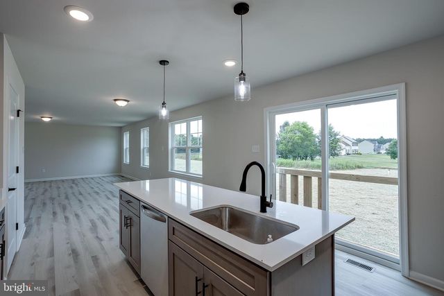 221 HOGBIN RD, Millville, NJ 08332