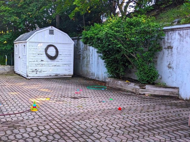 53 Sunset Hill Rd, Boston, MA 02132